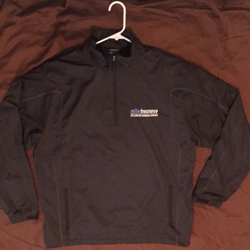 PRICE DROP!! ⬇️⬇️Men’s Nike Dri-Fit Pullover Large